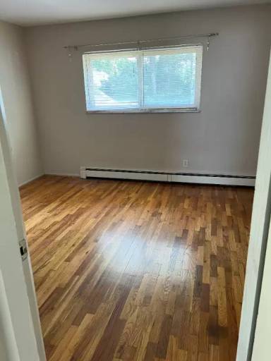 Main picture of 810 Forest Ave