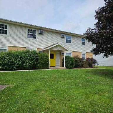 Main picture of 607 Continental Dr