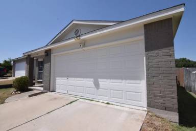 Main picture of 3415 Traverse Dr