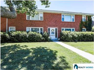 Main picture of 4421 Calvert St