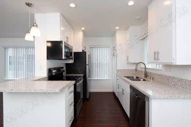 Main picture of 4021 Richmond St