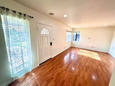 Main picture of 1527 E Mariposa Ave