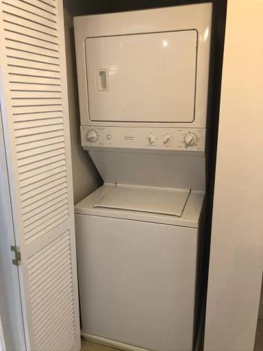 Main picture of Silverton Condominiums