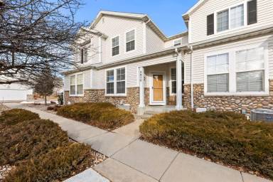 Main picture of 5906 Ensemble Hts