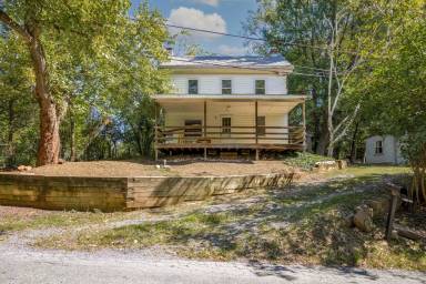 Main picture of 924 Sheep Hill Rd