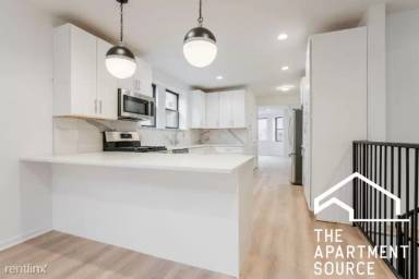 Main picture of 2663 W Medill Ave