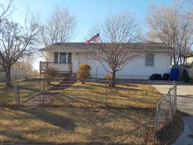 Main picture of 1600 Hale Dr