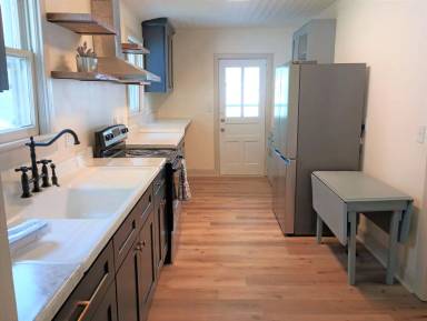 Main picture of 718 5th Ave SE