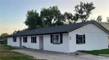 Main picture of 824 Avenue C