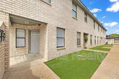 Main picture of 914 W Cherokee Ave