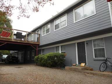 Main picture of 2845 San Gabriel St