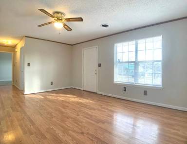 Main picture of 101 Gail St