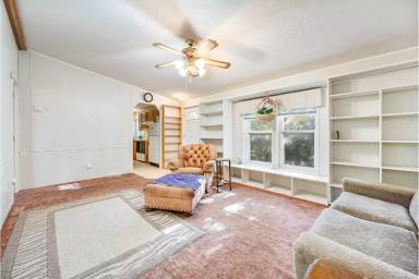 Main picture of 195 S Sunlight Ave