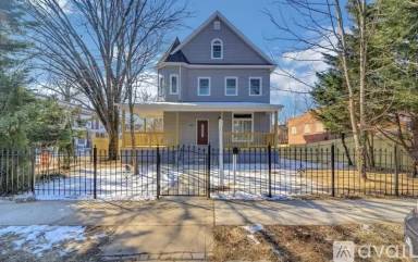 Main picture of 3200 Chelsea Ter