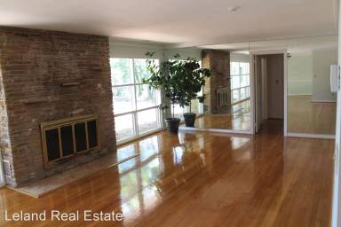 Main picture of 613 Pinetree Cir