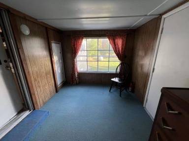 Main picture of 6890 Cram Rd