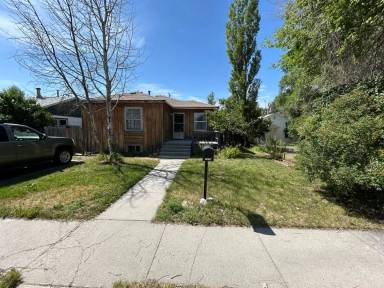Main picture of 1013 E Park Ave