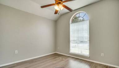 Main picture of 10813 Nantucket Dr