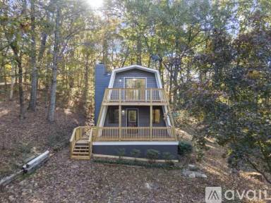 Main picture of 36 Beacon Hill Dr
