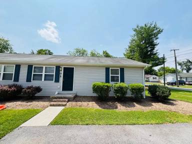Main picture of 400 Harmon Cir SE