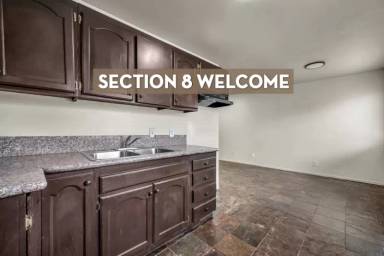 Main picture of 5243 Huntington Dr N