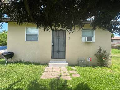 Main picture of 11401 Bailes Rd