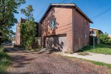 Main picture of 3948 S Grand Blvd
