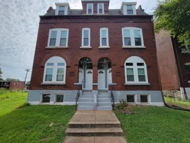Main picture of 2912 Pennsylvania Ave