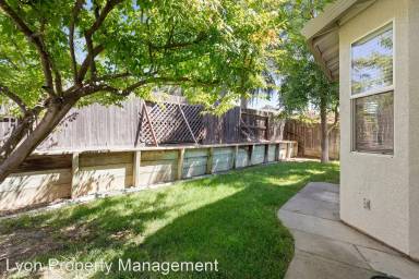 Main picture of 7813 Mansell Way
