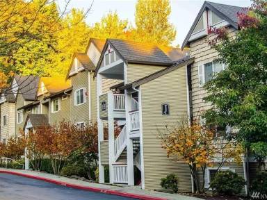 Main picture of 18501 SE Newport Way