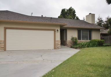 Main picture of 1030 Plum Ct