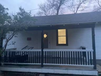 Main picture of 722 6th Ave S