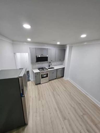 Main picture of 2529 Collins St