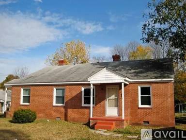 Main picture of 1205 Omaha St