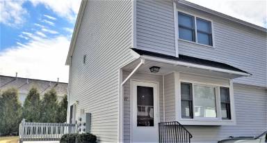 Main picture of 777 Middle Rd