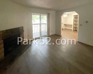 Main picture of 5025 S Orchard St