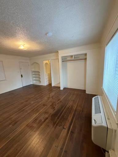 Main picture of 330 N Holly St