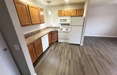 Main picture of 550 Lowell Ave