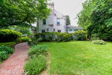 Main picture of 5431 41st Pl NW