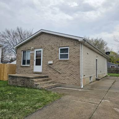 Main picture of 11020 Essex Ave