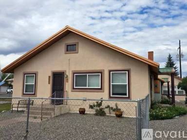 Main picture of 990 6th St
