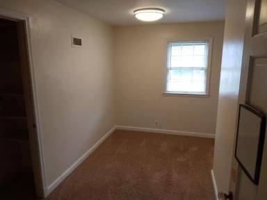 Main picture of 312 Hayward Ave