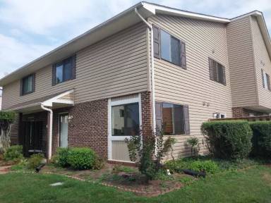 Main picture of 9011 Sandalwood Dr
