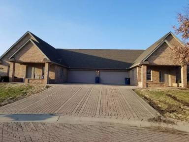 Main picture of 5448-50 Dairy Ln