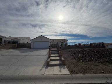 Main picture of 2416 N Ridge Ave