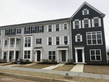 Main picture of 908 Mayer Pl