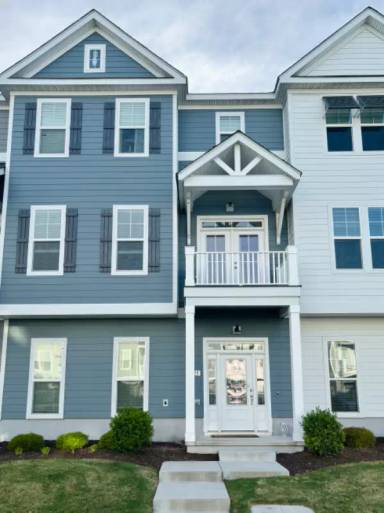 Main picture of 9625 21st Bay St