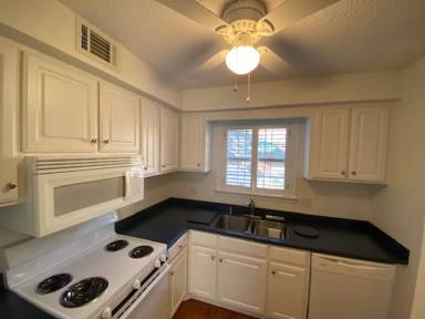Main picture of Cloisters Condos