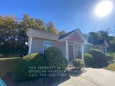 Main picture of 471 Pharr Dr SW