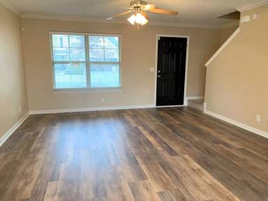 Main picture of 1934 Falsetto Ln